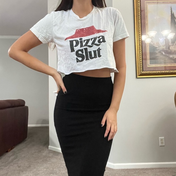 EUC Pizza Slut Graphic Tee Crop Top - Picture 1 of 5